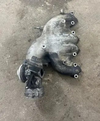 Audi A6 S6 C5 4B Intake manifold 038129713AJ