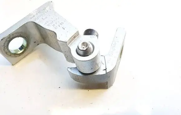 Volkswagen Polo VI Rear door lower hinge 8X0831414E