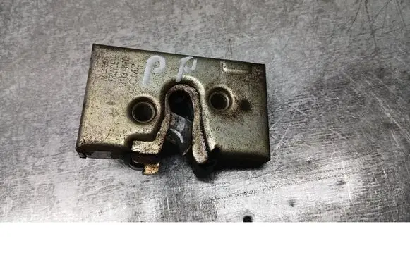 Volkswagen Polo II 86C 2F Front door lock 191837018C