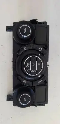 Citroen C3 Climate control unit 96863912XU
