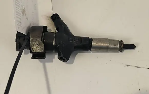 Subaru Legacy Fuel injector 16613AA020