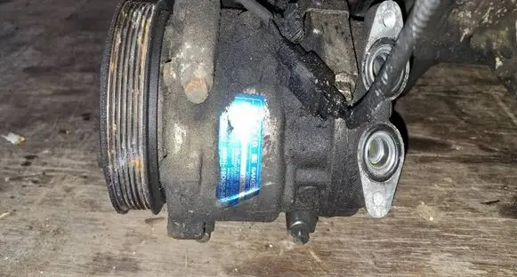 Ford Focus Air conditioning (A/C) compressor (pump) 3M5H19D629