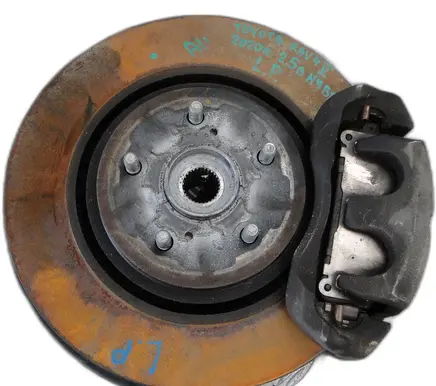 Toyota RAV 4 (XA50) Rear wheel hub