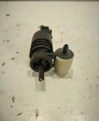 Volkswagen Sharan Windscreen/windshield washer pump 1J0973722
