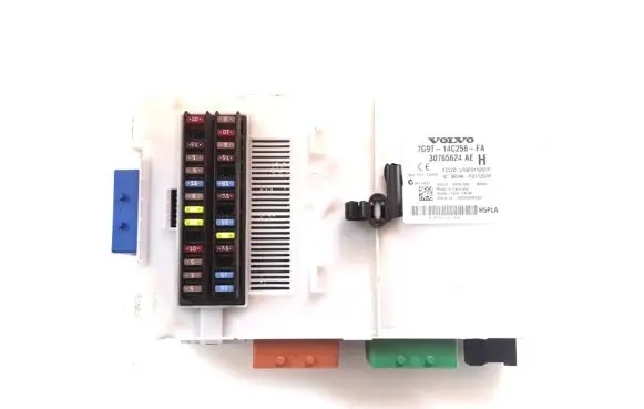 Volvo XC60 Fuse module 30765624