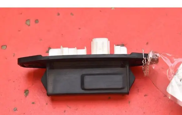 Toyota Corolla E10 Tailgate/trunk/boot exterior handle 15F127