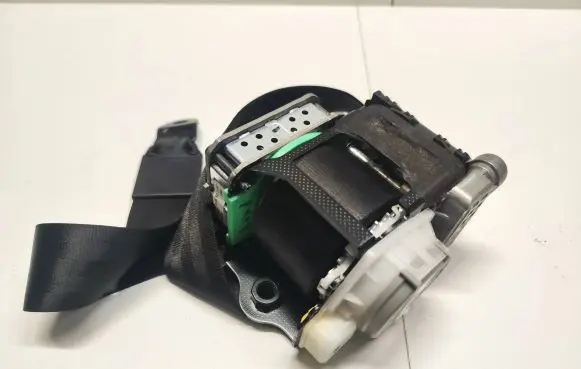 Audi A5 8T 8F Front seatbelt 8T0857705B 306497300G48