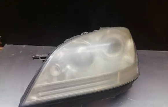 Mercedes-Benz ML W164 Headlight/headlamp A0038205826 5DV00829000