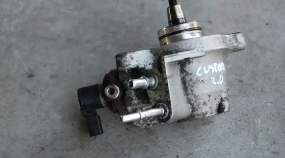 Ford Transit Fuel injection high pressure pump 9B395