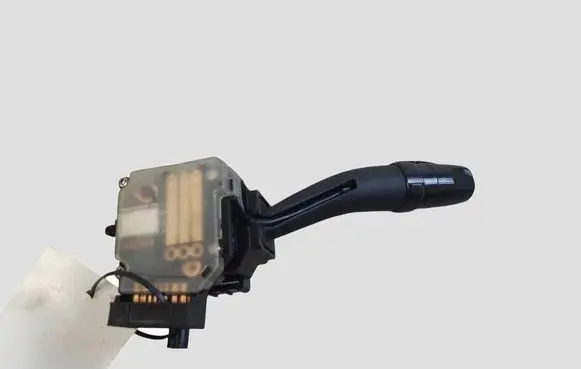 Hyundai Santa Fe Indicator stalk 202004729