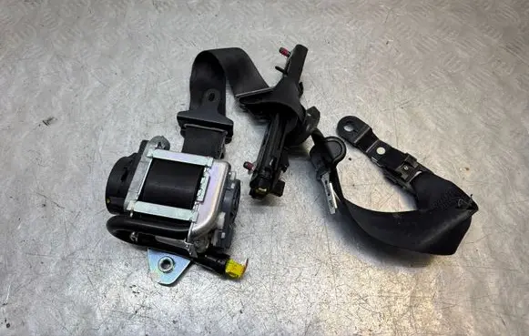 Volvo V60 Front seatbelt 616155700