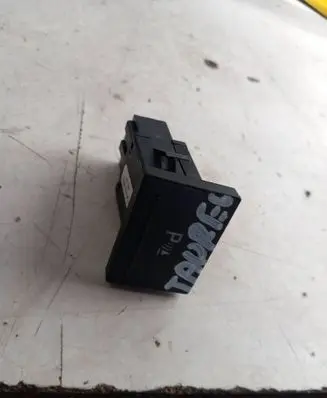 Volkswagen Touareg I Parking (PDC) sensor switch 7L6919281A 15108