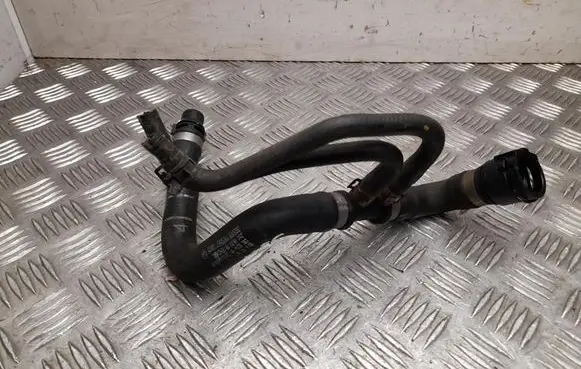 Mercedes-Benz GLE W167 Engine coolant pipe/hose A1675012703