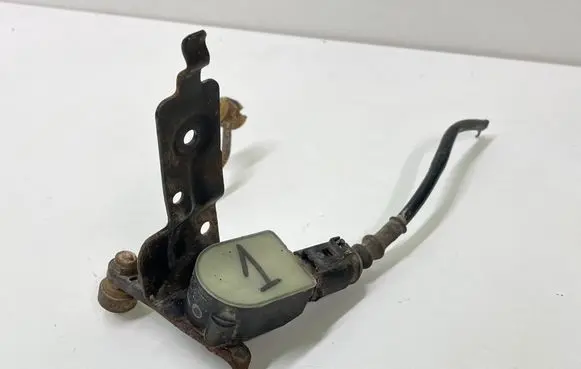 Audi A6 S6 C6 4F Front height sensor lever 1T0907503 220305 6PM00873900