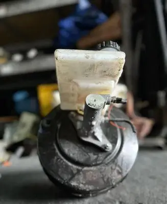 Renault Master IV Brake booster brak