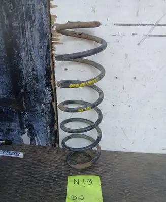 Volkswagen Polo IV 9N3 Rear coil spring