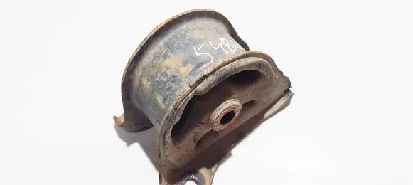 Honda Civic Engine mount bracket