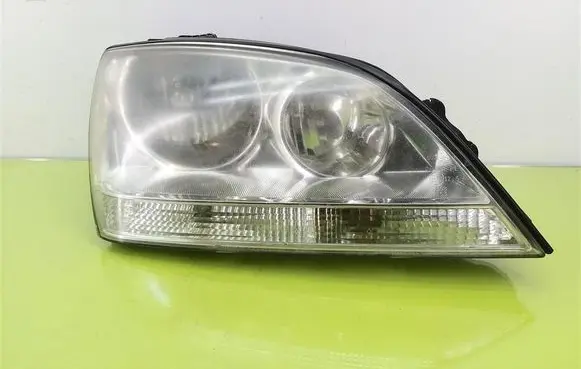 KIA Sorento Headlight/headlamp 04HCRPL