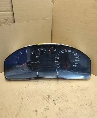 Audi A4 S4 B5 8D Speedometer (instrument cluster) AU0004001