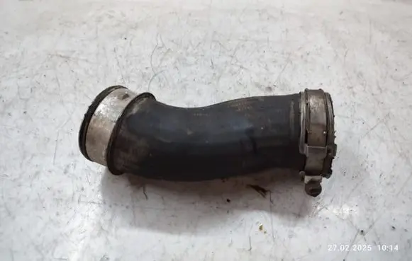Audi Q7 4L Air intake hose/pipe