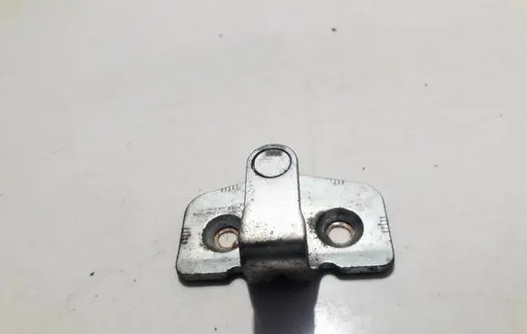 Honda CR-V Front door lock loop/hook striker 