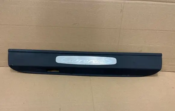Porsche 911 991 Side skirt front trim 991555304