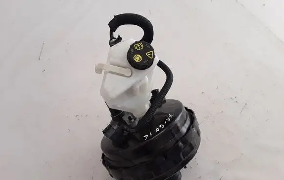 Volvo XC60 Brake booster
