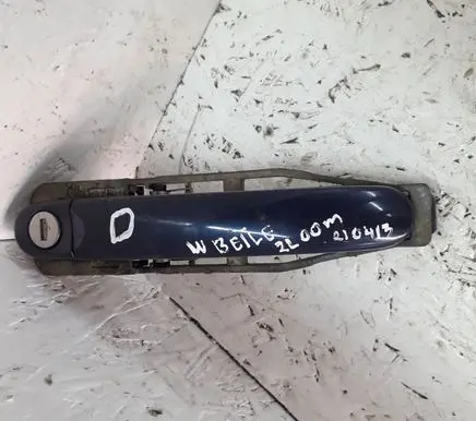 Volkswagen New Beetle Front door exterior handle