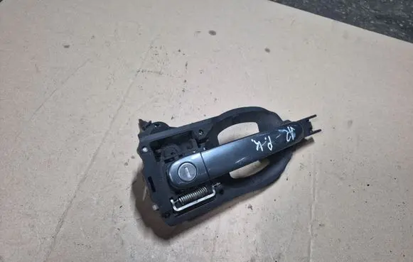 Audi A2 Front door exterior handle 15335201