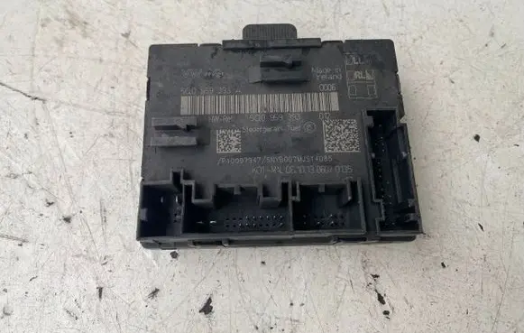 Volkswagen Golf VII Door control unit/module 5Q0959393