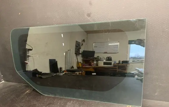 Opel Vivaro Side middle window/glass 43R00049