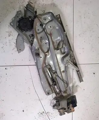 Renault Laguna I Sliding door window regulator with motor 