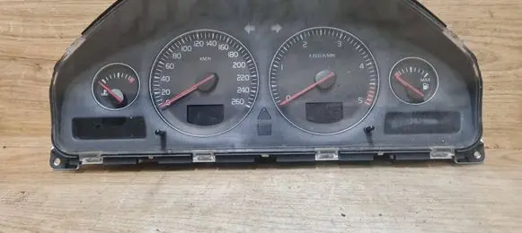 Speedometer (instrument cluster)