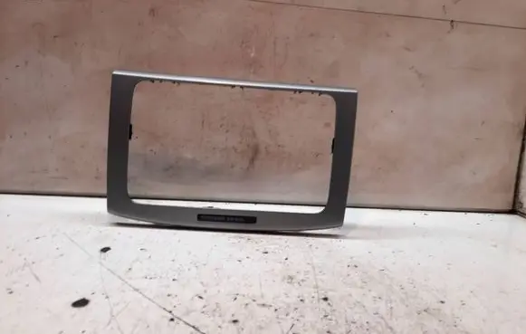 Volkswagen PASSAT B6 Radio/GPS head unit trim 3C0858069M