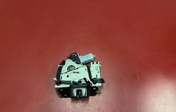 Chrysler Pacifica Tailgate/trunk/boot lock/catch/latch 