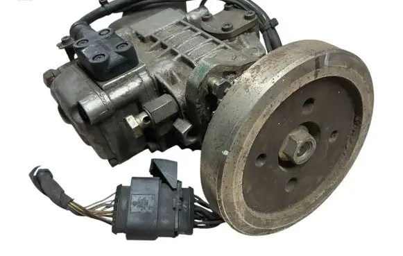 Volkswagen II LT Fuel injection high pressure pump 0460415983 074130115B