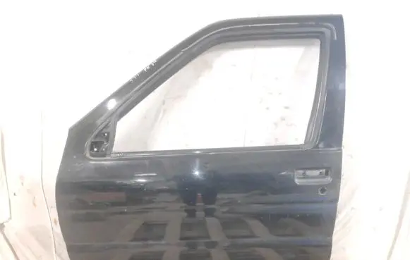 Nissan Pathfinder R50 Front door