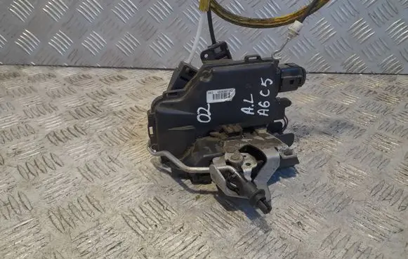 Audi A6 S6 C5 4B Rear door lock 4B0839016G