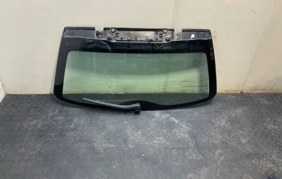BMW 5 E60 E61 Rear windscreen/windshield window 7163461