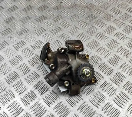 Toyota Prius+ (ZVW40) Oil pump 151000T060