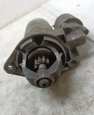 Opel Vectra B Starter motor 1005821700 0001107045