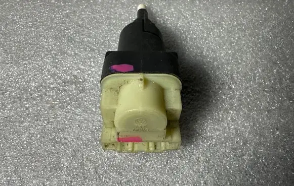 Audi Q7 4L Brake pedal sensor switch 1K2945511