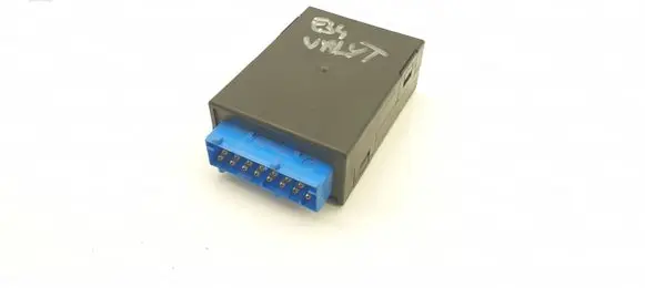 BMW 5 E34 Window wiper relay 8359031