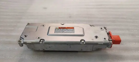 Toyota RAV 4 (XA20) Voltage converter inverter G9270-42060