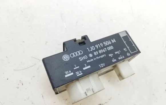 Coolant fan relay