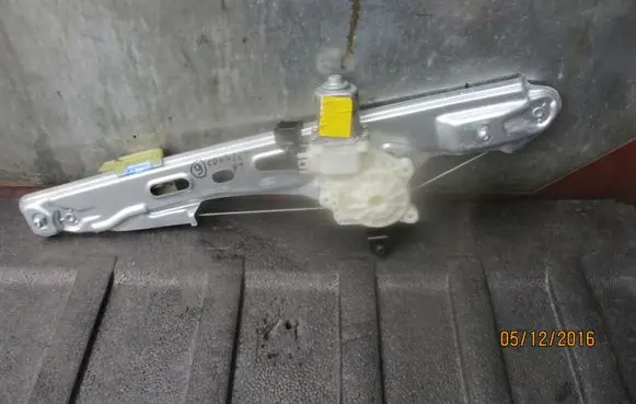 Ford Connect Rear door window regulator with motor