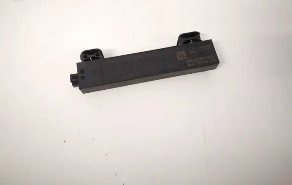 Volkswagen ID.3 Antenna control unit 5WA962132 5FA22407500