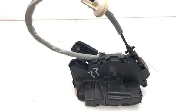 Seat Arona Front door lock 5TB837016C