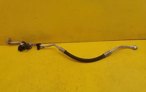 Land Rover Discovery 4 - LR4 Coolant pipe/hose EH22-19N651-CB