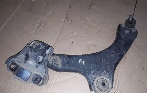 Ford Mondeo MK IV Front lower control arm/wishbone 4611
